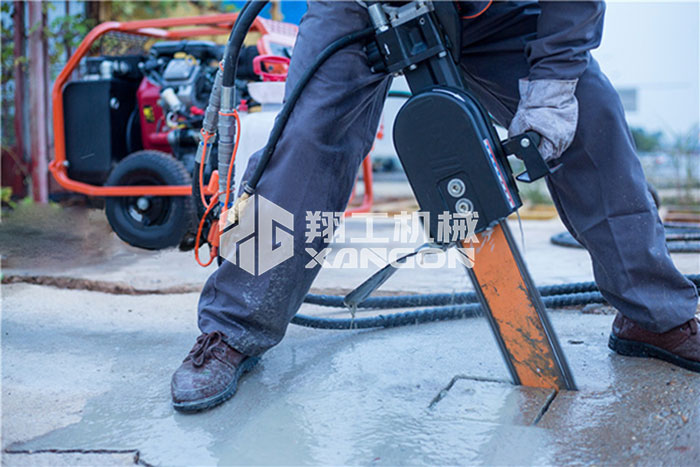 液壓鍊(liàn)鋸 液壓(ya)鍊鋸