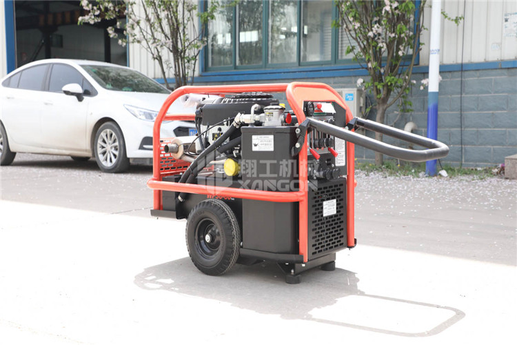 雙回(hui)路液壓動力(li)站 (2).jpg 雙回路液(yè)壓動力站 (2).jpg